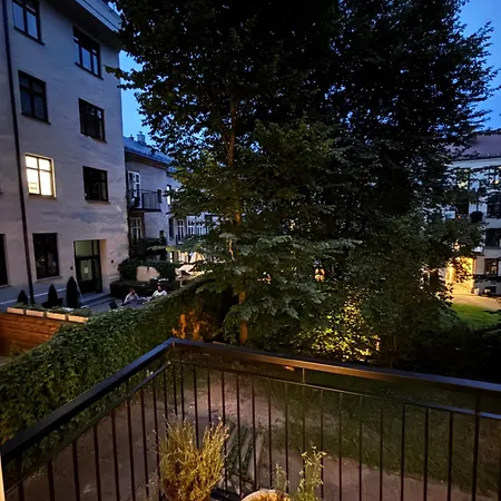 Stylish 2 Bedroom St Hanshaugen Near Grunerlokka Apartamento Oslo