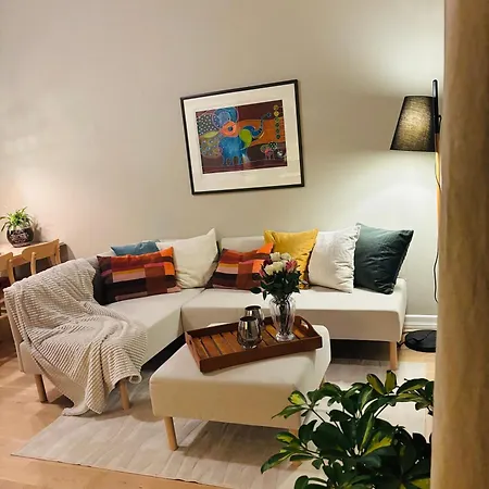 Apartamento Stylish 2 Bedroom St Hanshaugen Near Grunerlokka Oslo